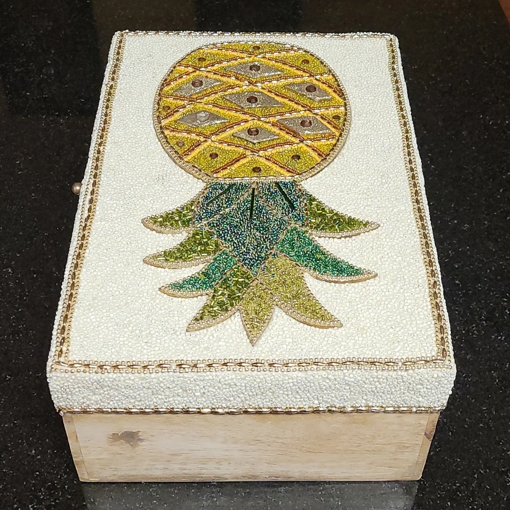 Pineapple Embellished Keepsake Box - Picture 4 of 12